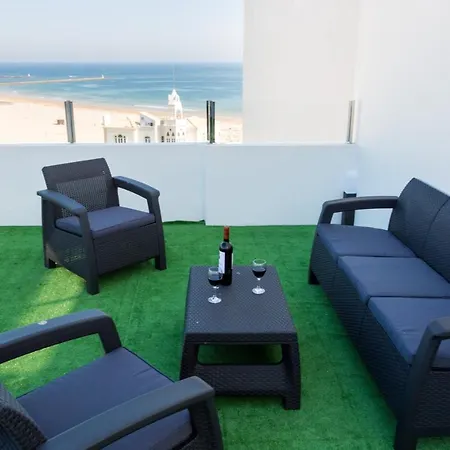 Elegant With Sea View In 100 M² Air Conditioned Portimao